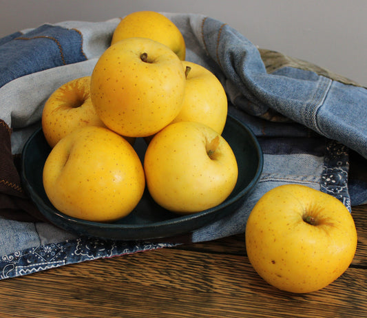 Fresh Blondee Apples, Hand-Picked In Our Own Orchard