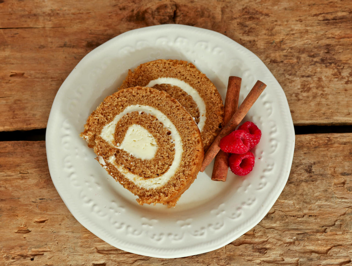 AmishTastes Arianna's Bakery Homemade Pumpkin Roll, Autumn Thanksgiving Cake Dessert, 23 Oz.